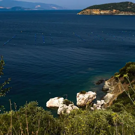 Mavridis House Holiday home *